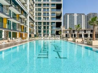 Vibrant - 2BR - Exclusive Pool, Shared Gym - 3