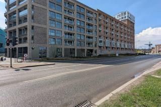 Eleganckie Studio Blisko Rzeki w Gdańsku z Balkonem by Noclegi Renters - Danzig - 6