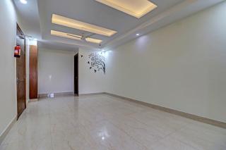 OYO The Indian Hotel - Gurgaon - 9