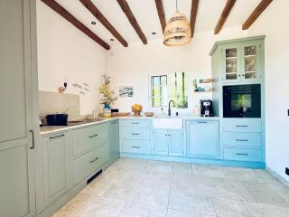 Stunning Villa with Pool, Sea View & Petanque in Golfe Saint Tropez - Rayol-Canadel-sur-Mer - 5