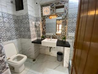 GUHAS Villa - - 4
