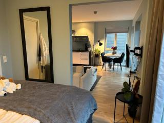 Modern seafront apartment - Haugesund - 1