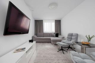 Elegant Apartment Żoliborz next to Metro and Westfield Arkadia by Noclegi Renters - Warsaw - 6