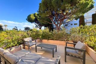 Cannes 3-bedroom apartment direct sea access in a quiet area with parking - Cannes - 0