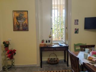 Bright 2-bedroom apartment near Napoli - Naples - 4