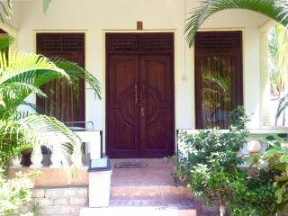 Warna Beach Hotel - 1