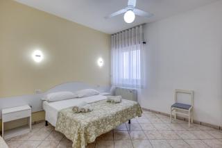 Camere a 50 m dalla spiaggia sabbiosa e 200 m dal centro - Torre San Giovanni - 3