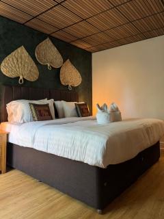 The Imperial Dragon Hotel - Saundersfoot - 8