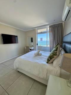 71 Sea Lodge Beachfront Apartment - Durban - 5