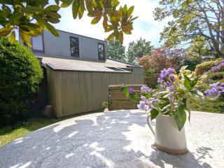Unique & Rural Child Friendly Annexe with Large Gardens, Games & Tennis Court - Chichester Holiday Properties - Chichester - 1