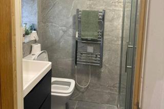 Cosy Central Home - Sleeps 5 Free Parking & Patio - Leicester - 3