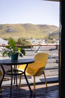 Hermanus Waterfront, Central Mountain View Apartment - Apt 6 - Hermanus - 0