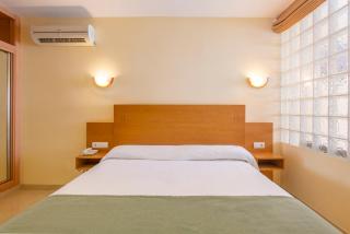 Hotel Parasol by Dorobe - Torremolinos - 2
