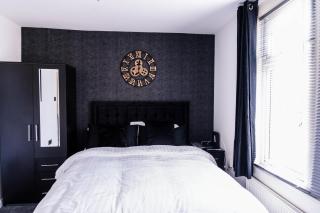 Sleek & Elegant - 2 Bed Apartment In Dartford Town - Parking - Dartford - 9