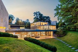 Villa Les Tourelles A Luxurious Retreat in Geneva by Guestlee - Bellevue - 0