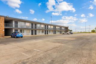 Americas Best Value Inn Fort Worth/Hurst - Richland Hills - 3