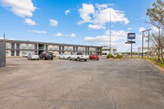 Americas Best Value Inn Fort Worth/Hurst - Richland Hills - 1