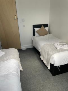 Squarezzz - Group Accommodation - Edinburgh - 4