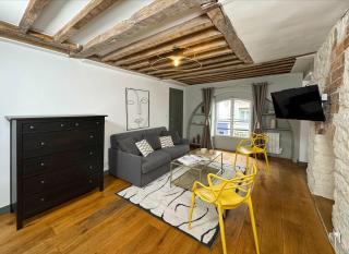 Unique Authentic Apartment in Le Marais - París - 0