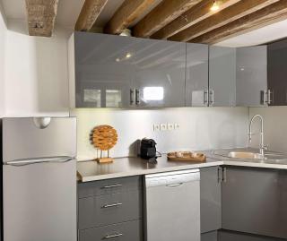 Unique Authentic Apartment in Le Marais - París - 3