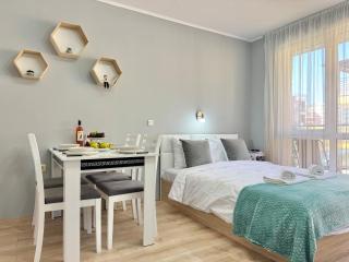 Sea Breeze Studio with Balcony 250 metres for the Beach - Sveti Vlas - 0