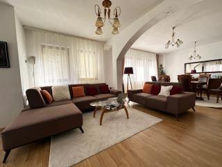 Center of Prishtina - Spacious Apartment - Pristina - 8