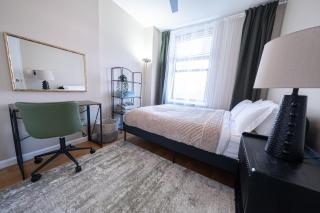 3BR apt two blocks to Central Park elevator, laundry, virtual doorman - New York - 5