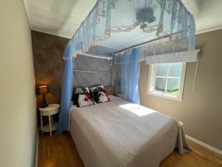 Luxury Villa by lake welcome you - 2