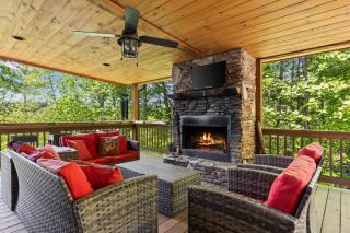 Stunning Views Hot Tub Foosball Grill Dog Friendly - Morganton - 7