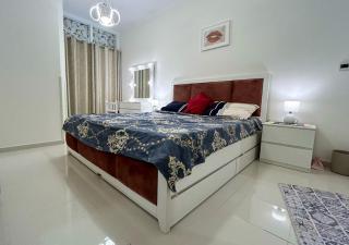 Bespoke Holiday Homes - Modern 1BR in Carson Tower Damac Hills - 5