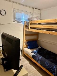 Deine Pension, Double Room P1, 1-2 beds, 10qm, Check-in 4PM - 5AM - 4