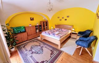 Historical house in the center Levoča with parking - Levoča - 2