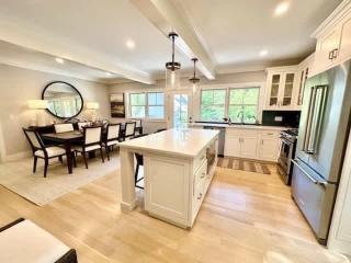 Modern 3b3b Country House and Barn on quiet road - 8