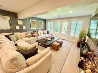 Modern 3b3b Country House and Barn on quiet road - 2