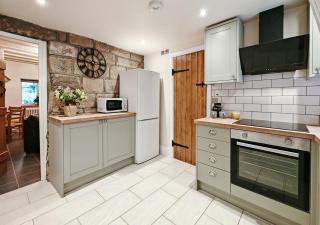 Wash House Cottage - Great Rowsley - 6