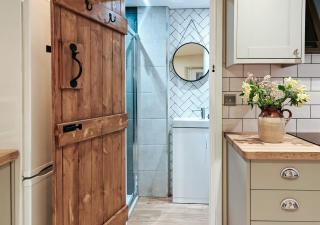 Wash House Cottage - Great Rowsley - 3