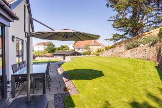 Gardd Y Llys Luxurious Family Retreat with amazing views - Llandrillo-yn-Rhôs - 8