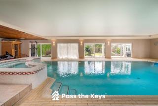 Pass the Keys Family Friendly Country House with Indoor Pool - Abingdon - 8