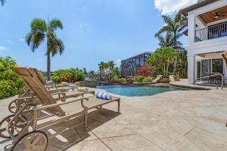 Heated Pool & Spa with Waterfall, Gulf Access, Dock & Outdoor Kitchen - Villa Camelia - Roelens - Cape Coral - 2