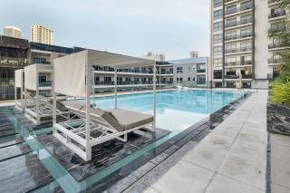 Luxury 1br Jvc Pool & Balcony By Circle Mall - 8