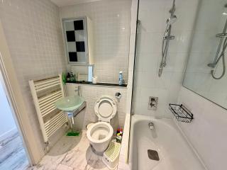 Deluxe Entire Apartment with 2x Bedrooms, 2x Bathrooms and a Big Living Room in the Olympic Park and Westfield at Stratford - Londra - 5