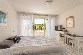 Studio parfaitement équipé face au golf de ciboure , avec piscine et place de parking - Ciboure - 4