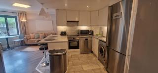 Upgraded & Slick 2BD Heart of City at Christchurch - Dublin - 1