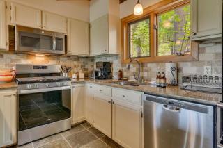 Hyphen 5-bedrooms rental, private beach, filtered view - 2