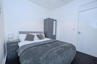 Furnished 1Br with Free Parking and WiFi Liverpool - Liverpool - 5