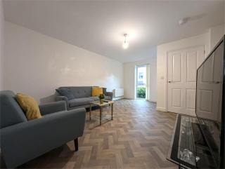 Entire 3 Bed House In Birmingham City Centre - Birmingham - 3
