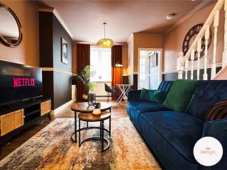 Mariposa House - Boutique Retreat in South Wales - Abertillery - 0