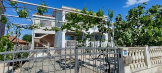 T & I Apartments - Biograd na Moru - 0