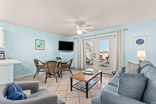 Peaceful Paradise Steps to Beach Pool & Hot Tub - Destin - 2
