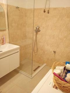Traditional Home in Central Elbasan Next to Security Station - Elbasan - 3